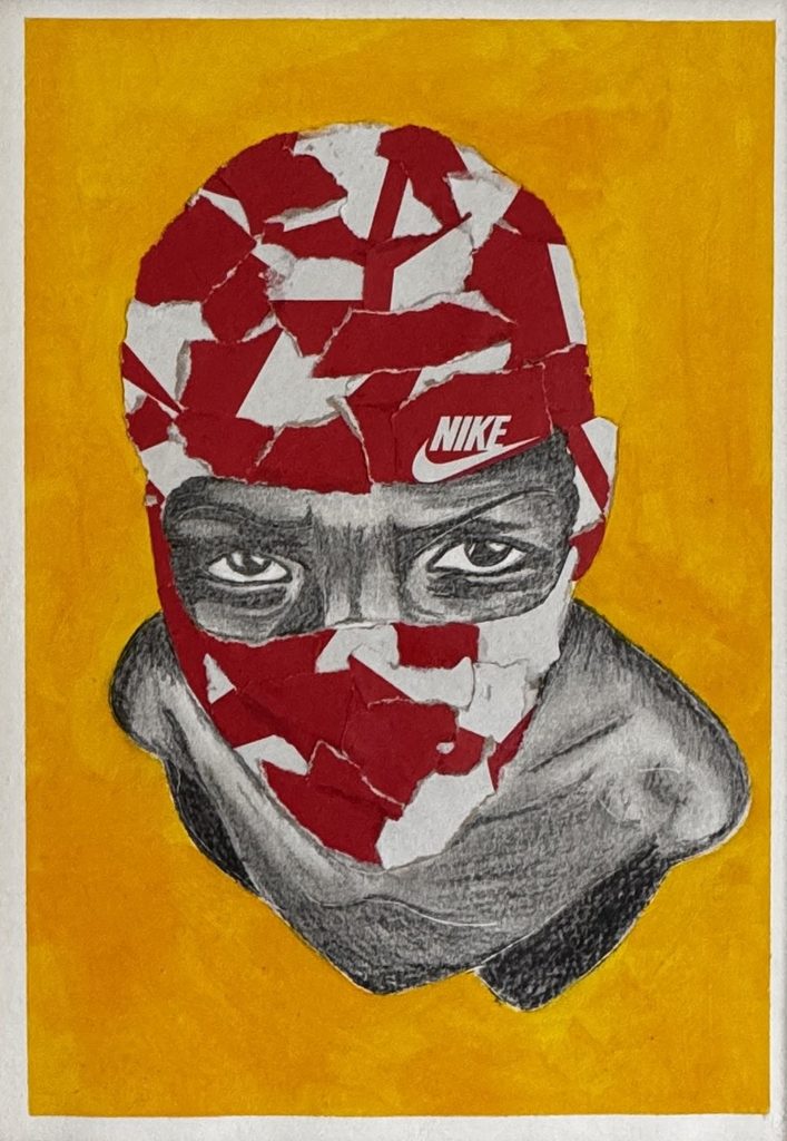 Portrait au visage masqué de papiers déchirés rouges et blancs, sur fond jaune